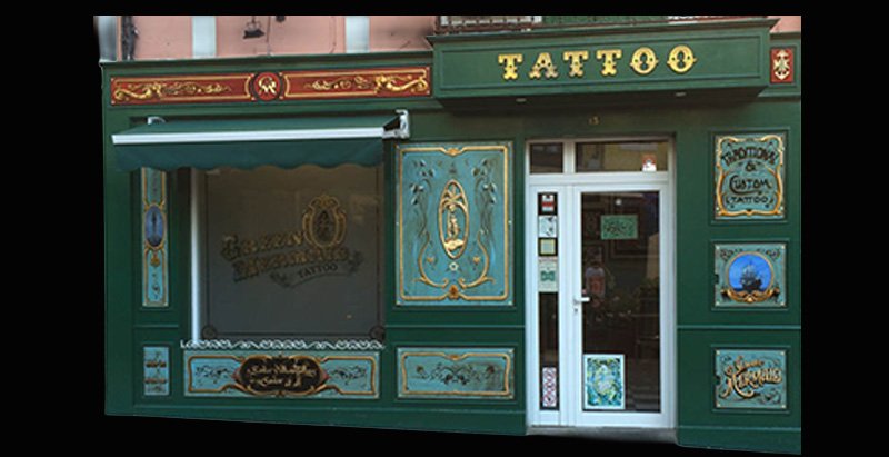tattoo estudio pintado a mano verde